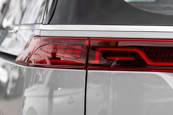 2023 Kia Carnival Platinum KA4