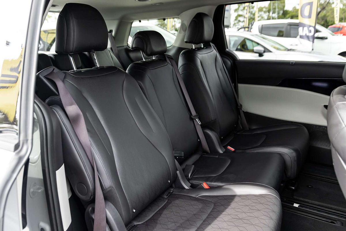 2023 Kia Carnival Platinum KA4