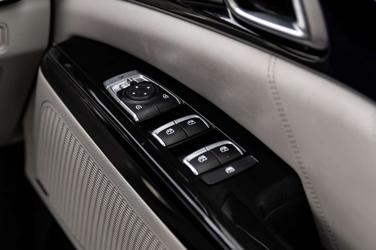 2023 Kia Carnival Platinum KA4