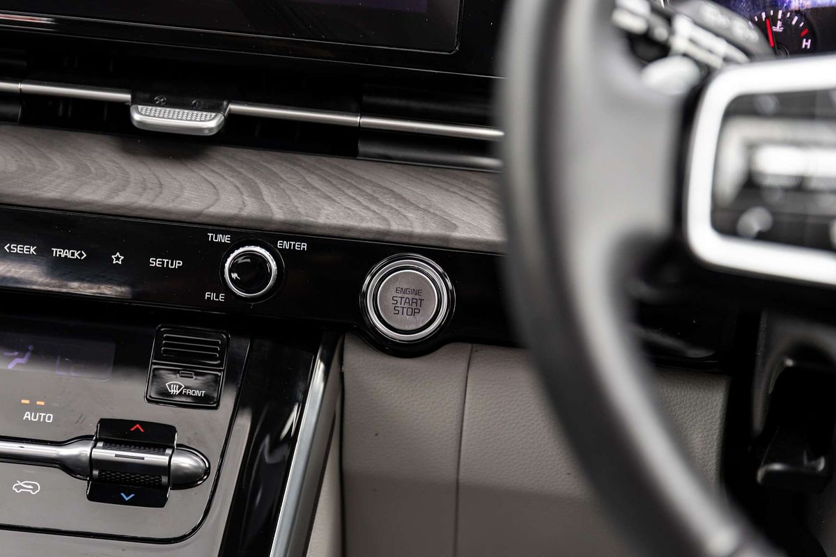 2023 Kia Carnival Platinum KA4