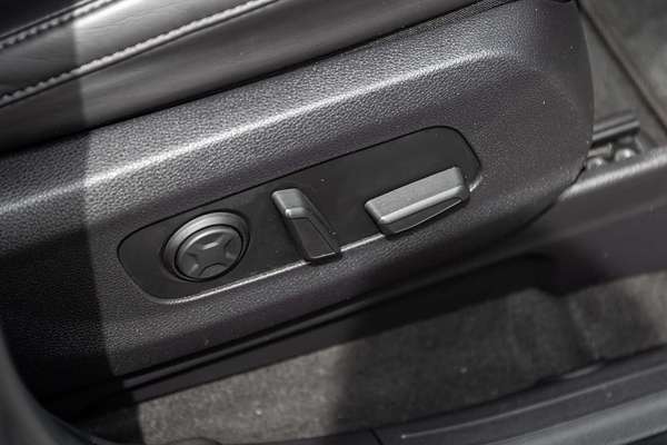 2023 Kia Carnival Platinum KA4