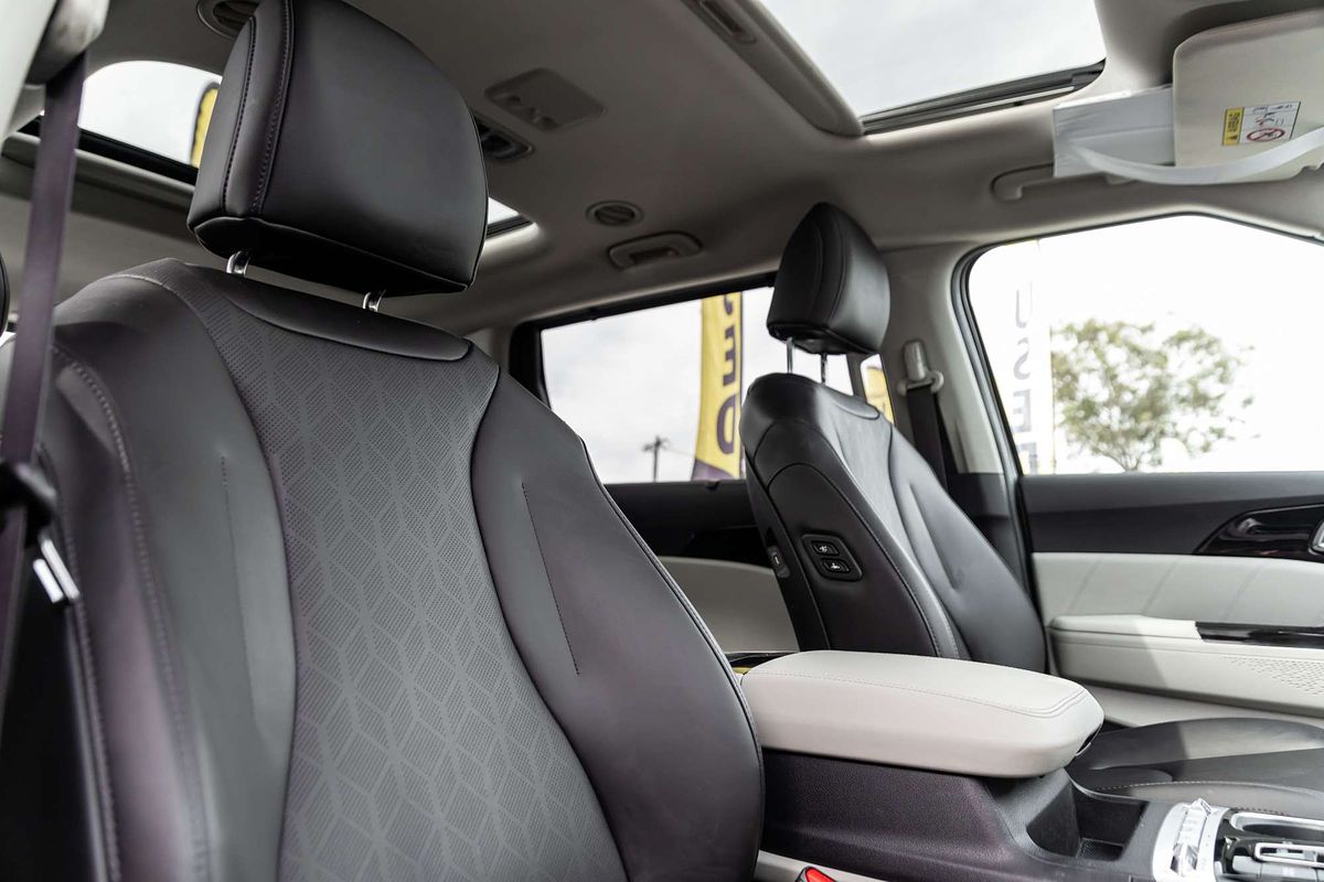 2023 Kia Carnival Platinum KA4