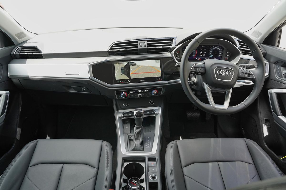 2025 Audi Q3 35 TFSI S line edition F3