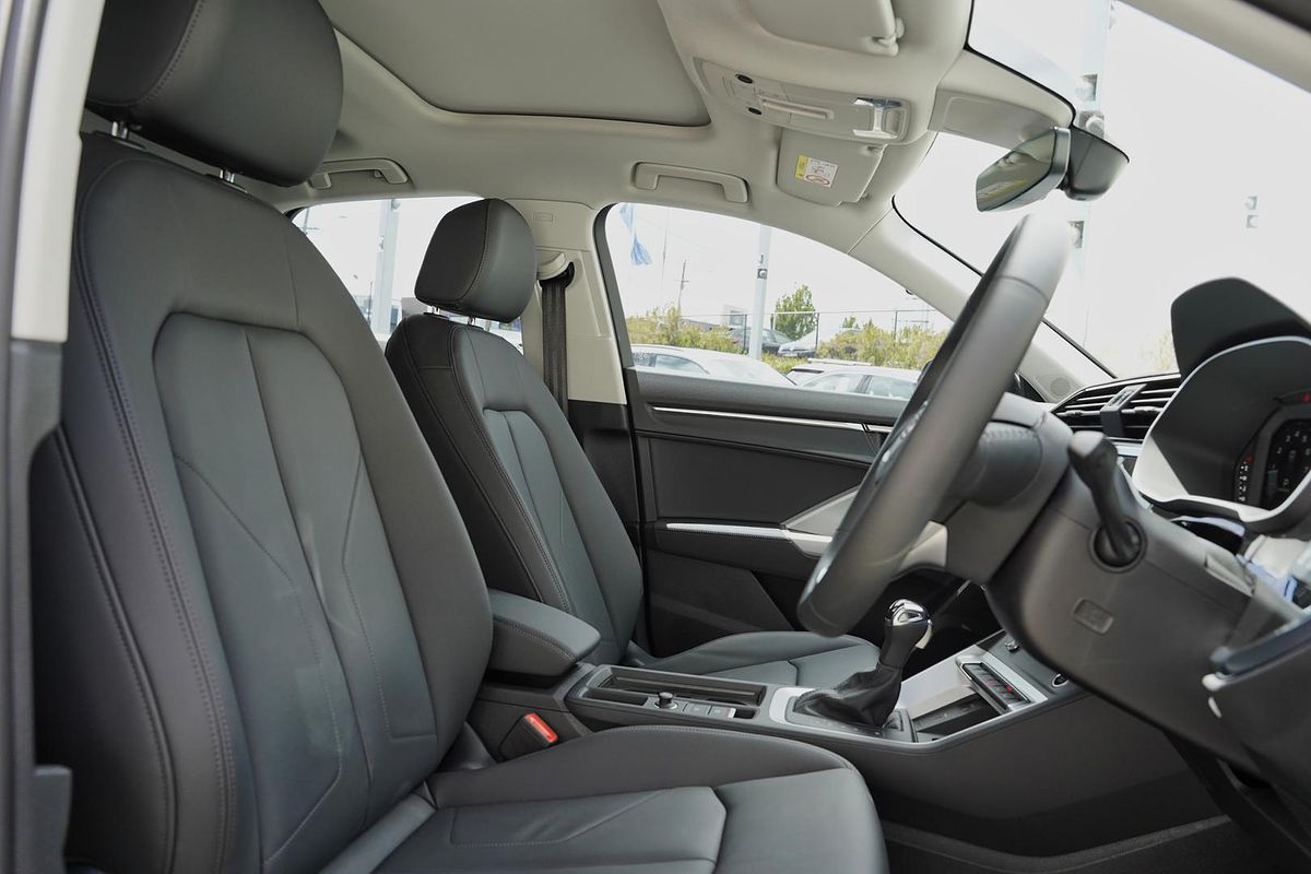 2025 Audi Q3 35 TFSI S line edition F3