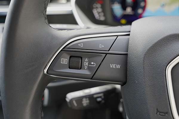 2025 Audi Q3 35 TFSI S line edition F3