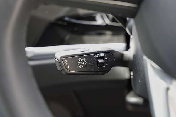 2025 Audi Q3 35 TFSI S line edition F3