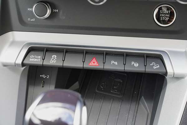 2025 Audi Q3 35 TFSI S line edition F3