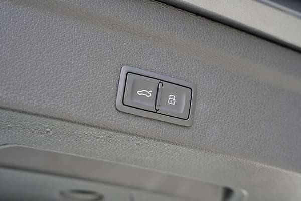 2025 Audi Q3 35 TFSI S line edition F3