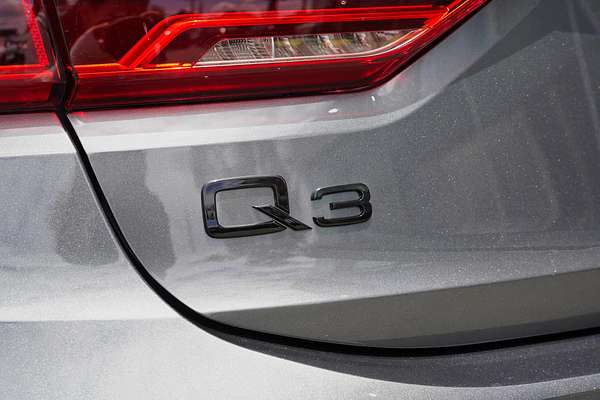 2025 Audi Q3 35 TFSI S line edition F3