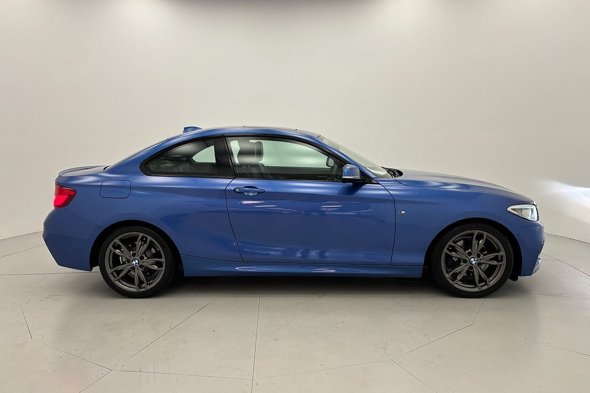 2014 BMW 2 220d Sport Line F22