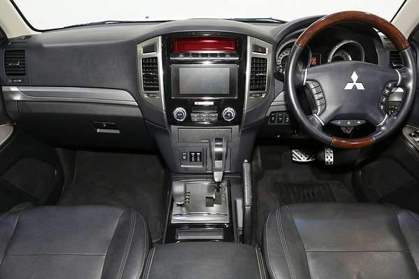 2018 Mitsubishi Pajero Exceed NX