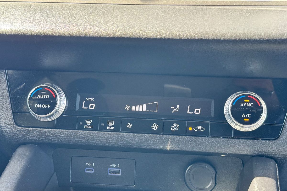 2023 Mitsubishi Outlander ES ZM