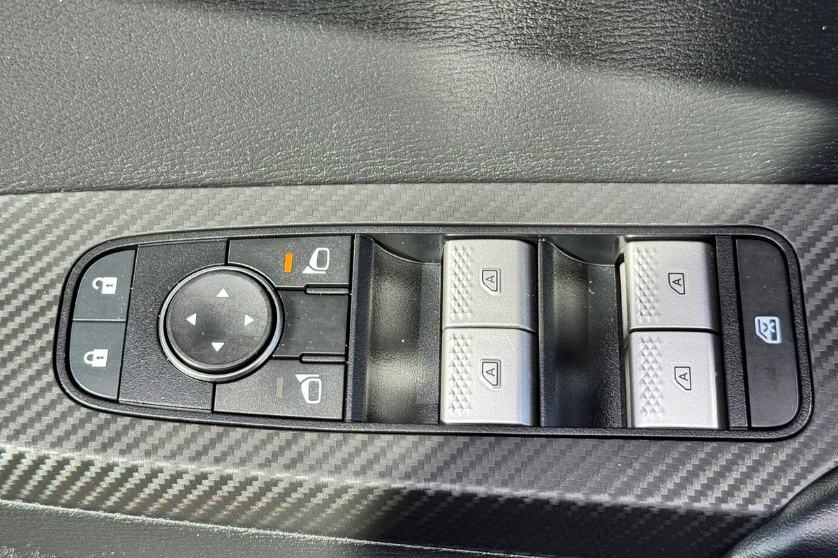 2023 Mitsubishi Outlander ES ZM