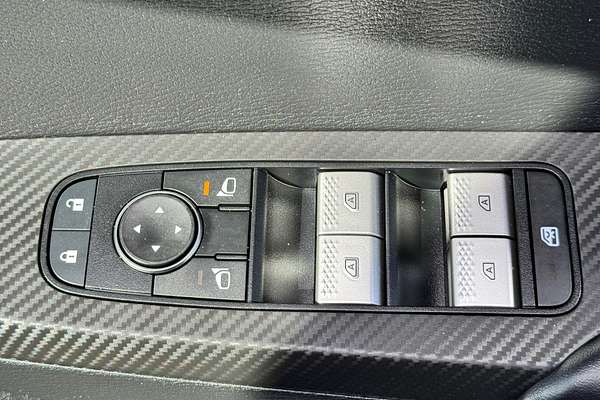 2023 Mitsubishi Outlander ES ZM