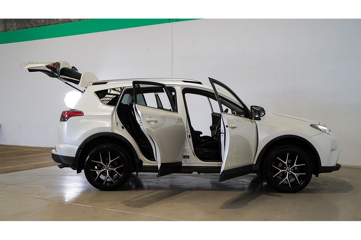 2017 Toyota RAV4 GXL ASA44R