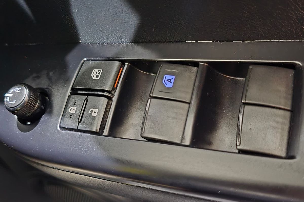 2019 Toyota Hilux SR GUN126R 4X4