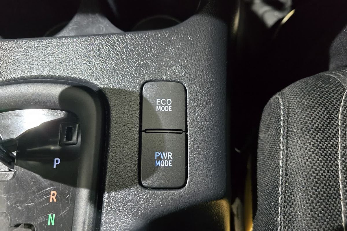 2019 Toyota Hilux SR GUN126R 4X4