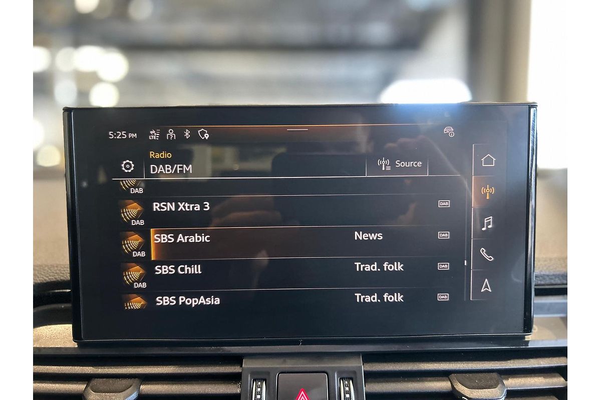 2023 Audi Q5 40 TDI S line FY