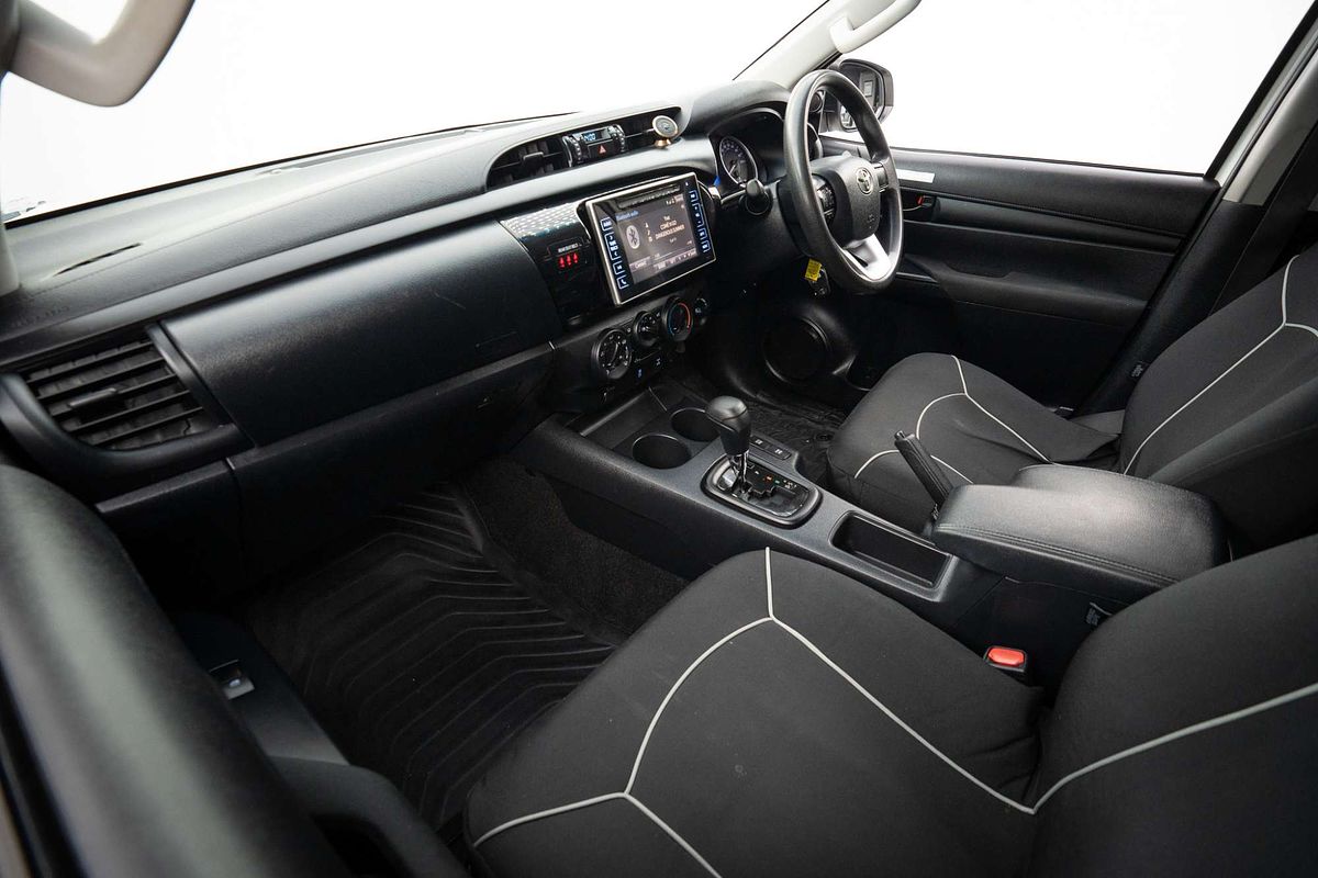 2016 Toyota Hilux SR GUN126R 4X4
