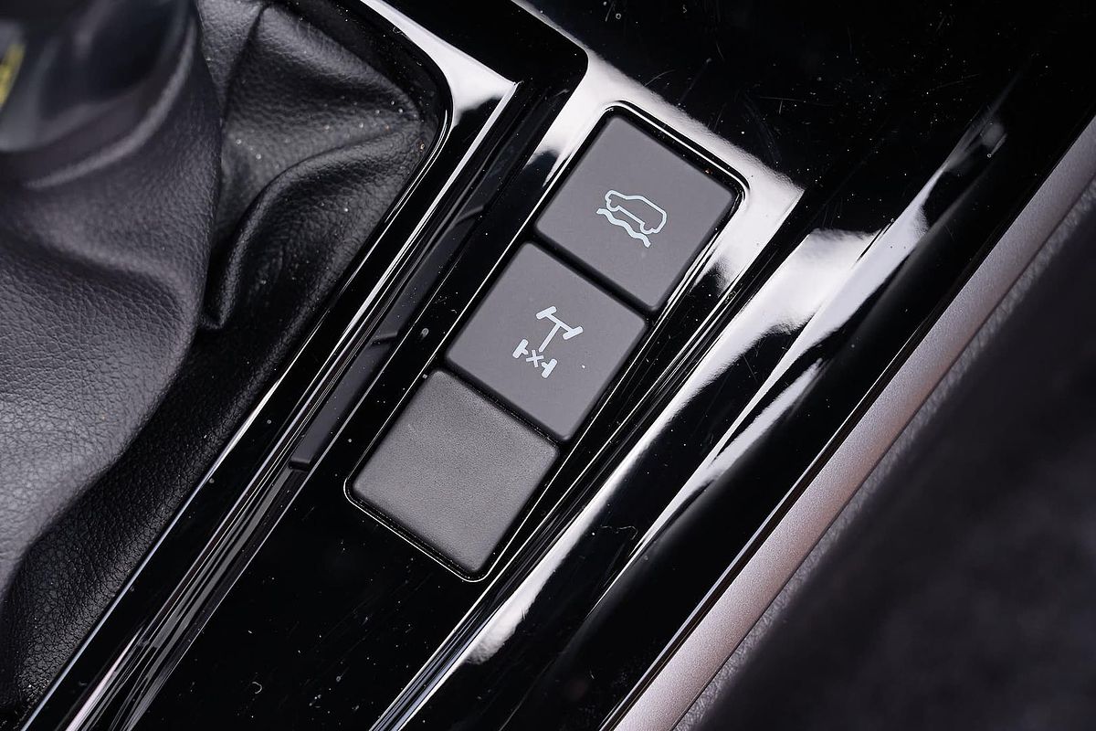 2025 Isuzu D-MAX LS-U 4X4