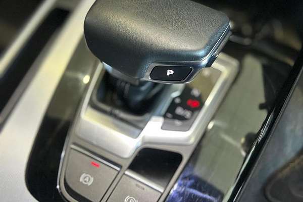 2023 Audi Q5 40 TDI S line FY