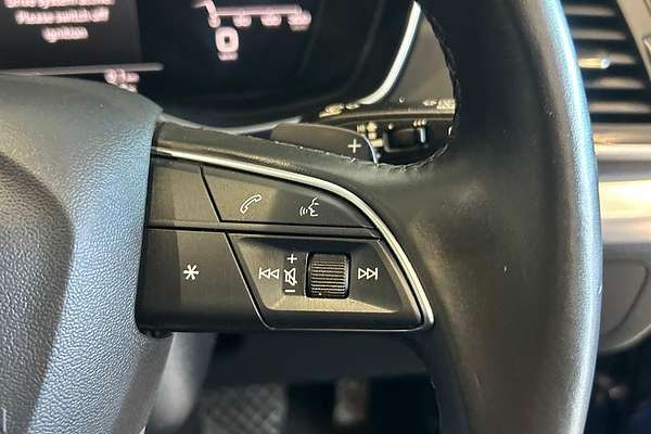 2023 Audi Q5 40 TDI S line FY