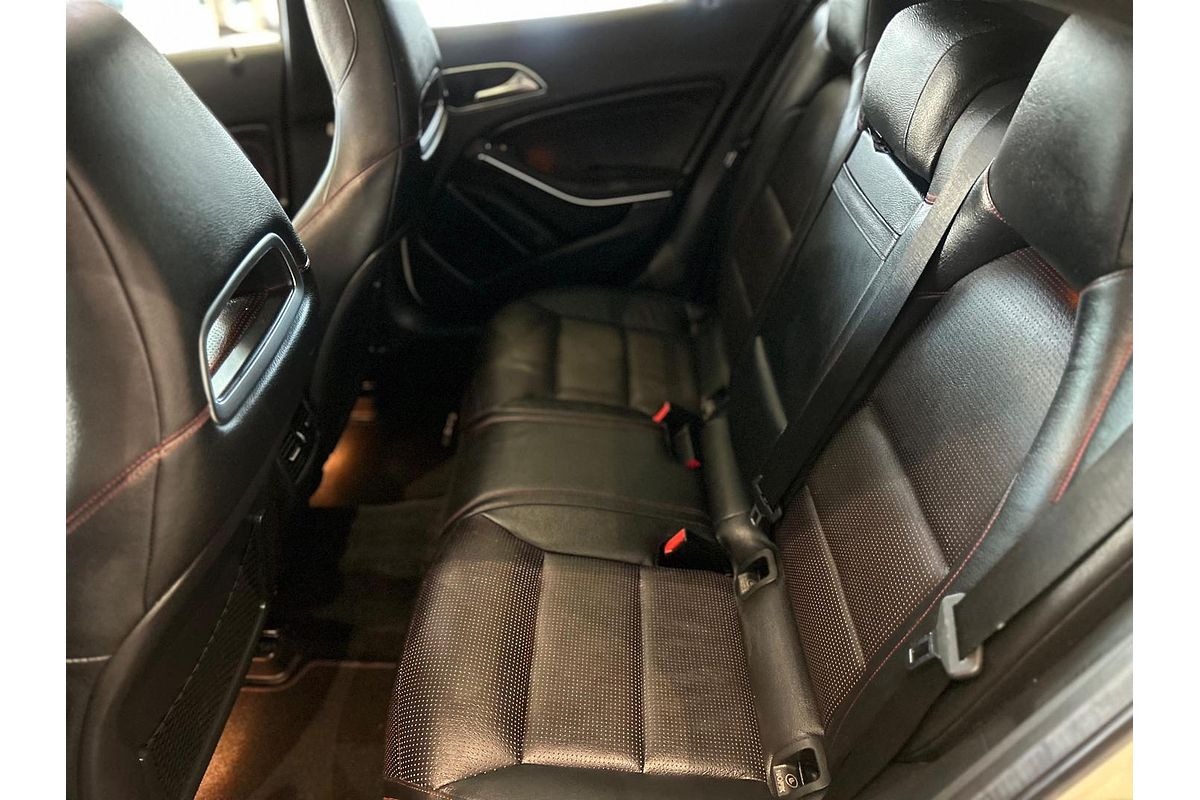 2014 Mercedes-Benz GLA-Class GLA250 X156