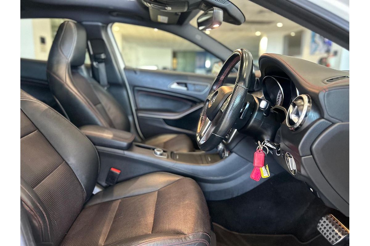 2014 Mercedes-Benz GLA-Class GLA250 X156