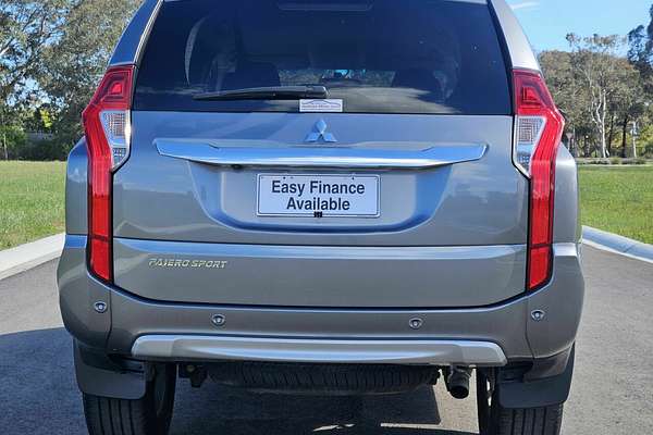 2016 Mitsubishi Pajero Sport GLX QE