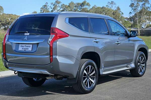 2016 Mitsubishi Pajero Sport GLX QE