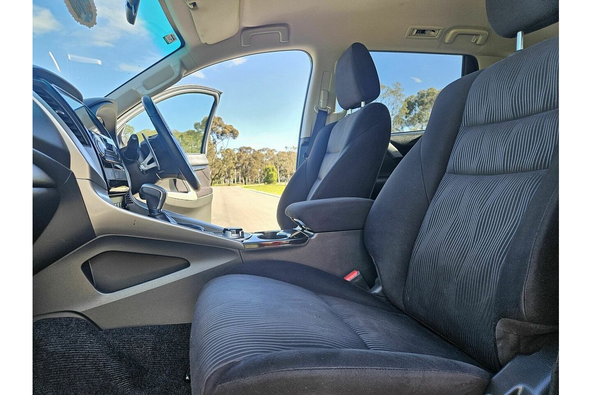 2016 Mitsubishi Pajero Sport GLX QE