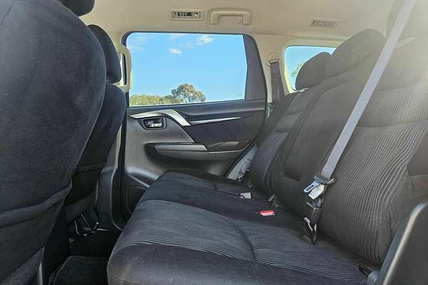 2016 Mitsubishi Pajero Sport GLX QE