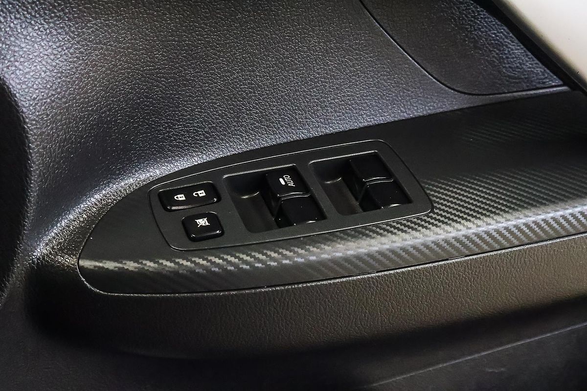 2023 Mitsubishi Eclipse Cross ES YB