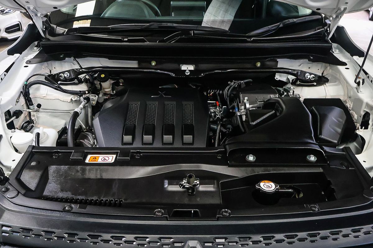 2023 Mitsubishi Eclipse Cross ES YB