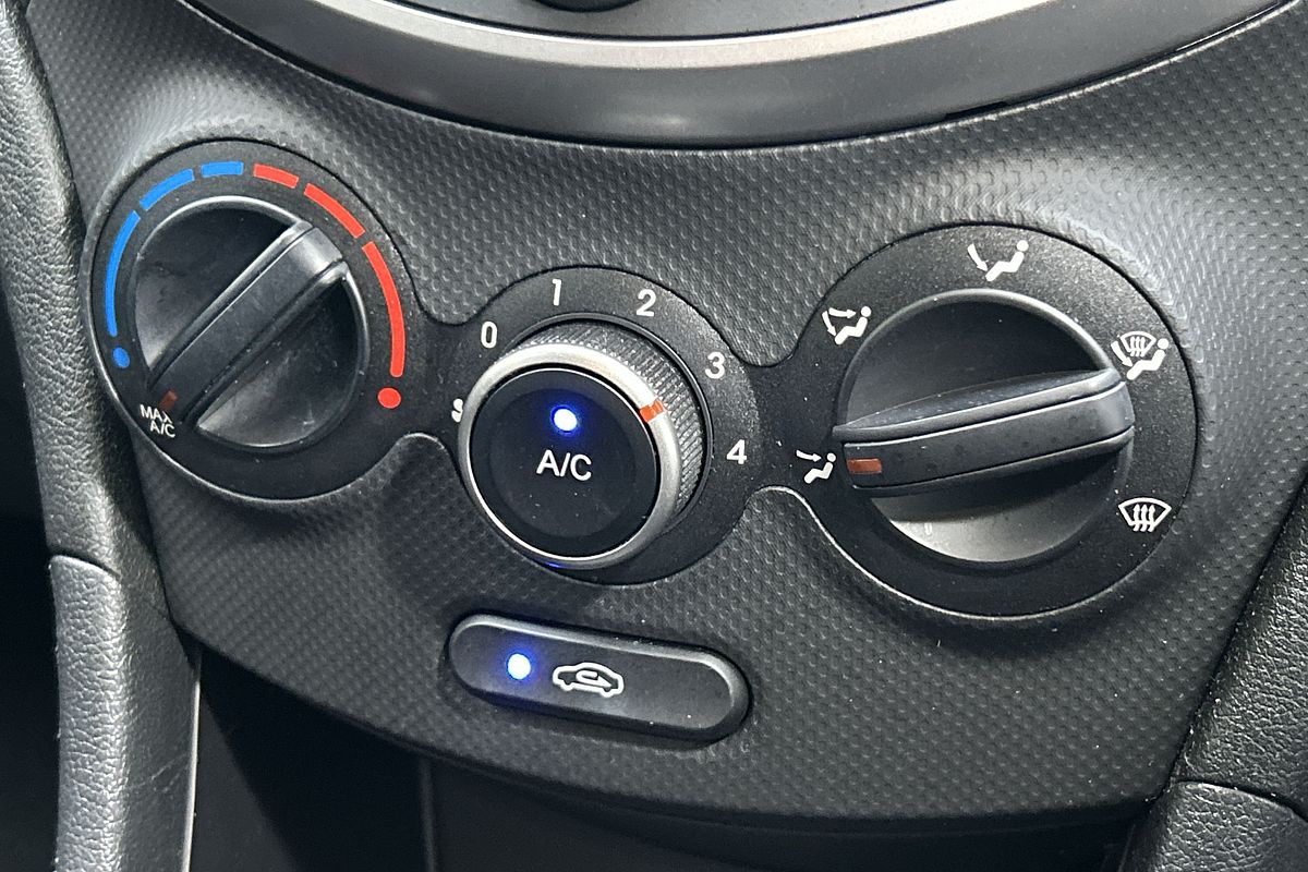 2018 Hyundai Accent Sport RB6