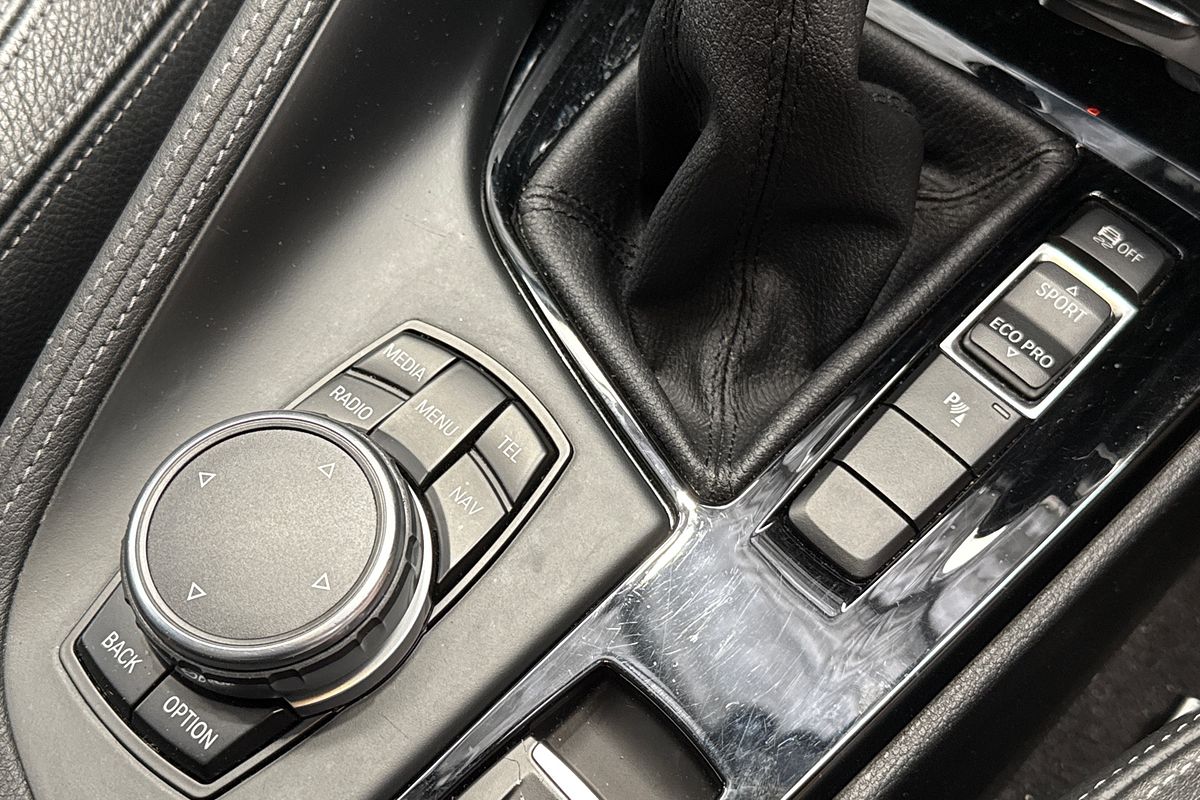 2015 BMW X1 sDRIVE 18d F48