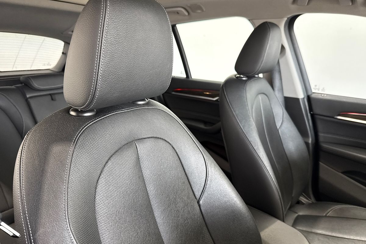 2015 BMW X1 sDRIVE 18d F48