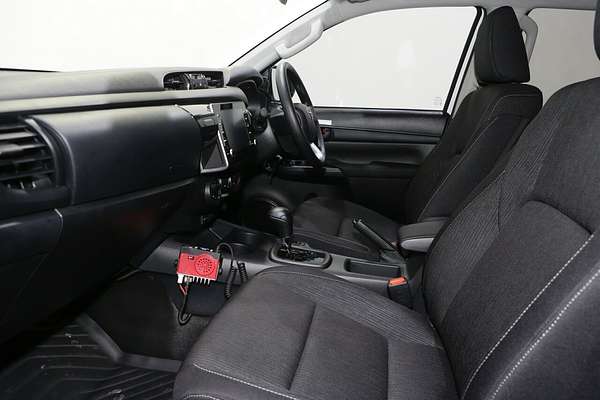 2025 Toyota Hilux SR GUN126R 4X4