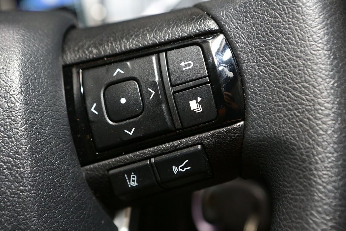 2025 Toyota Hilux SR GUN126R 4X4