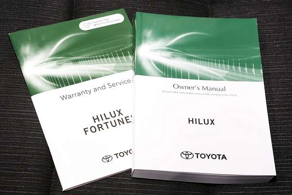 2025 Toyota Hilux SR GUN126R 4X4