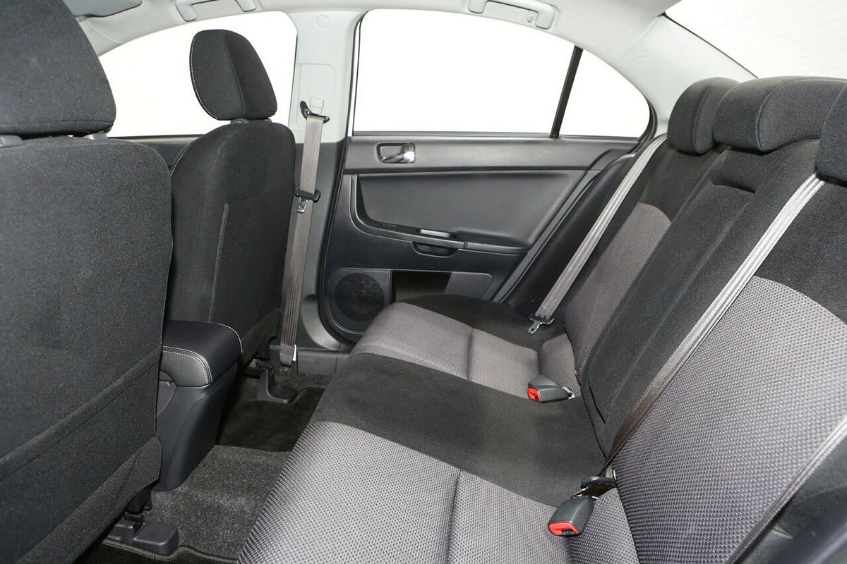 2017 Mitsubishi Lancer ES Sport CF