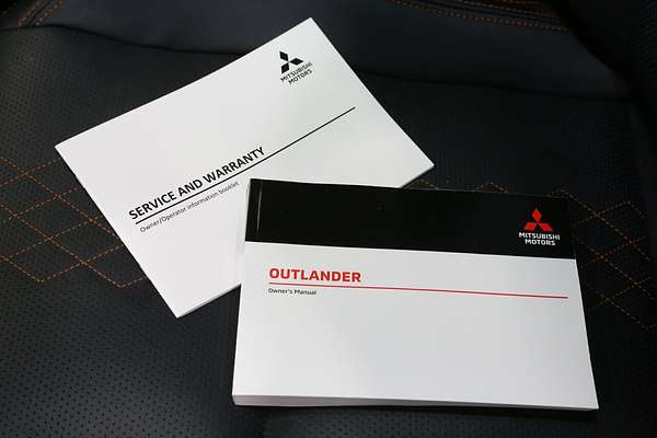 2024 Mitsubishi Outlander Exceed Tourer ZM