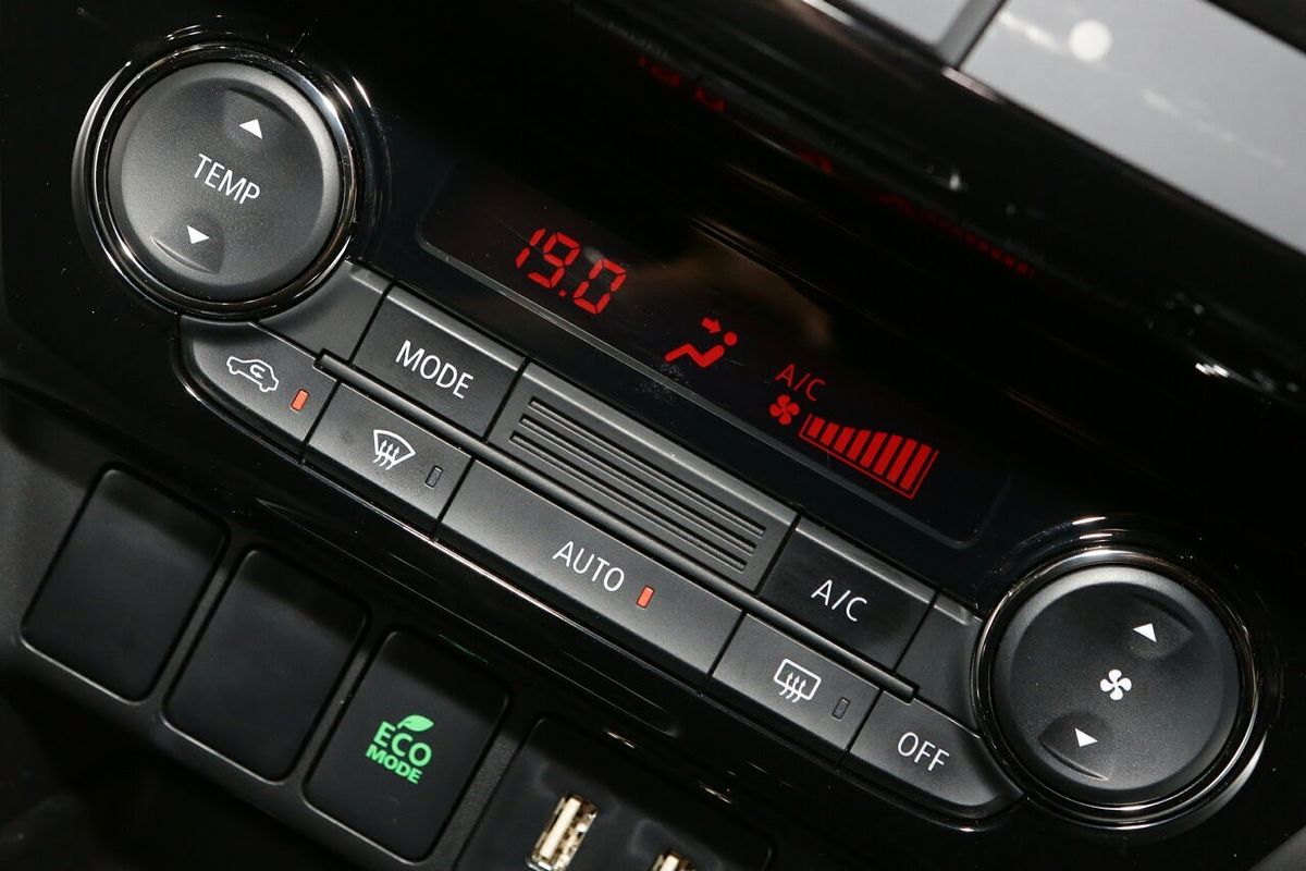 2024 Mitsubishi Eclipse Cross LS YB