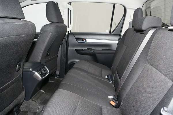 2020 Toyota Hilux SR5 GUN126R 4X4