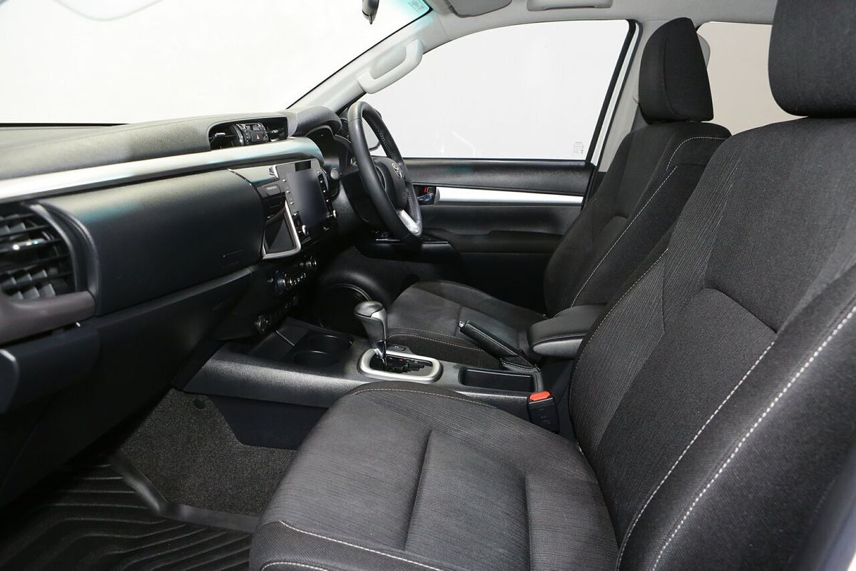 2020 Toyota Hilux SR5 GUN126R 4X4