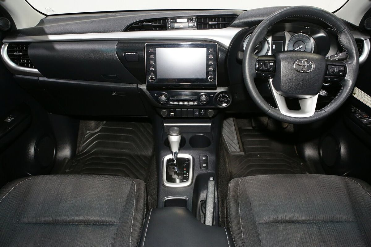 2020 Toyota Hilux SR5 GUN126R 4X4