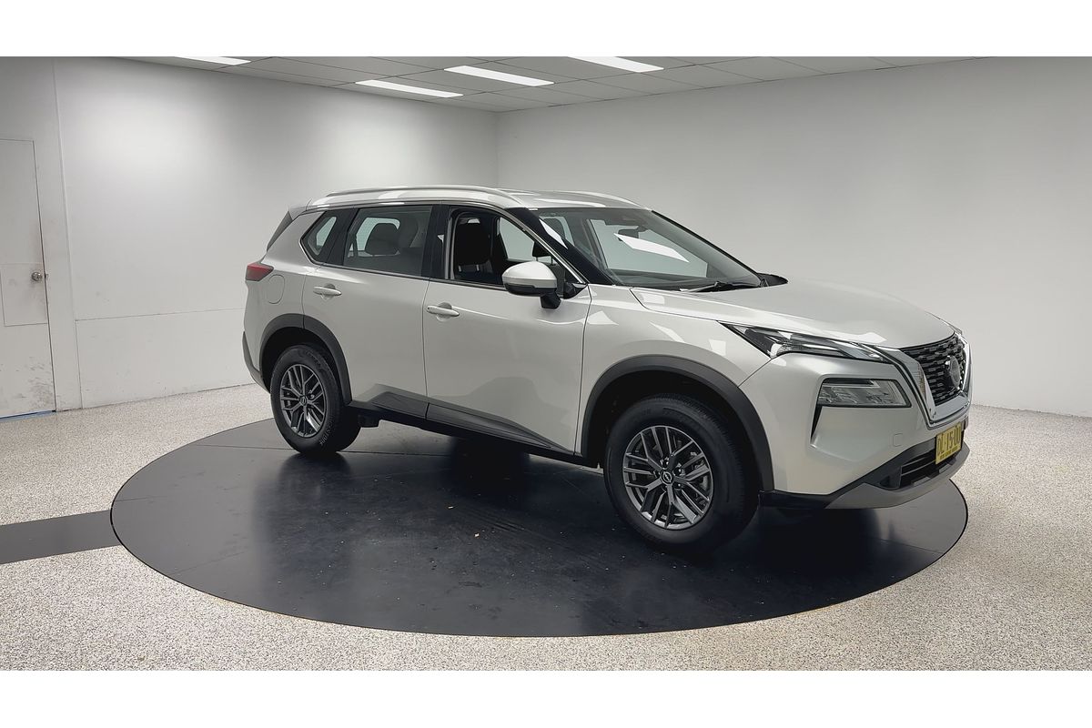 2024 Nissan X-TRAIL ST T33