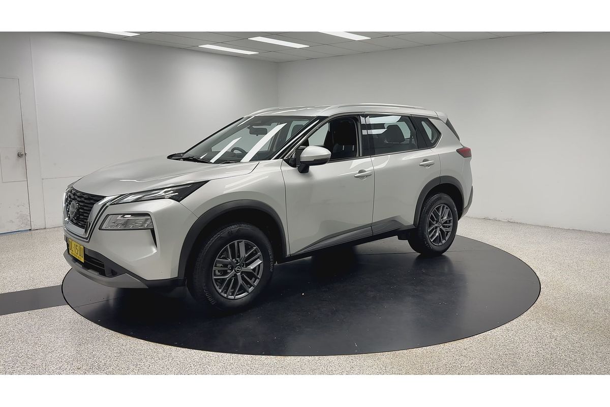 2024 Nissan X-TRAIL ST T33