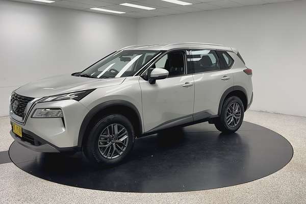 2024 Nissan X-TRAIL ST T33