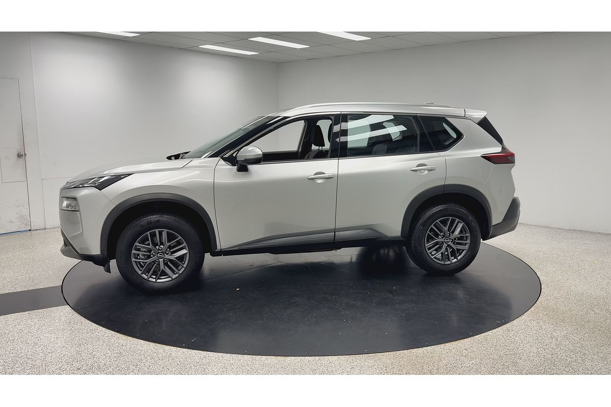 2024 Nissan X-TRAIL ST T33